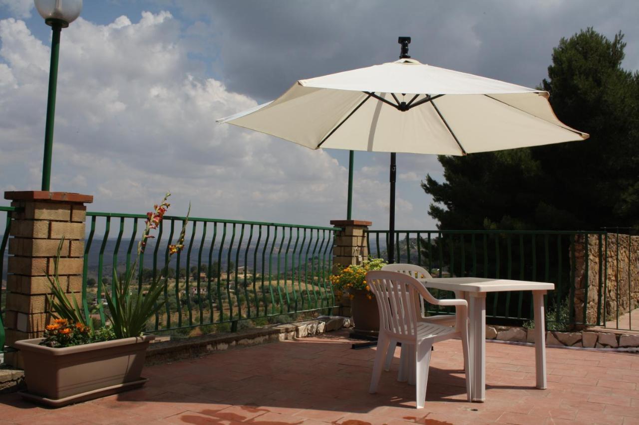 B&B Borgo Pileri Mazzarino Extérieur photo